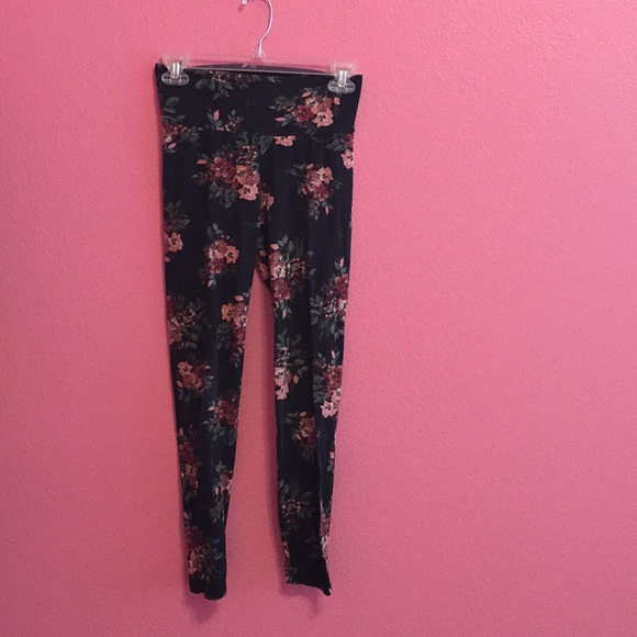 Charlotte Russe Pants - Charlotte Russe floral long leggings